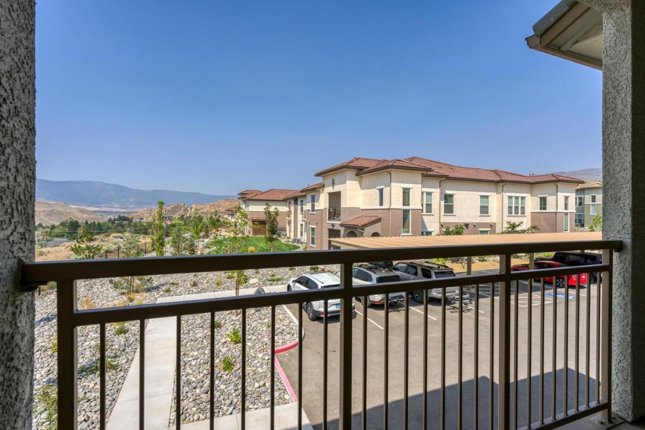 Luxury Retreat - King Beds, Hot Tub, & Pool - Family & Remote Work Friendly Apartment *